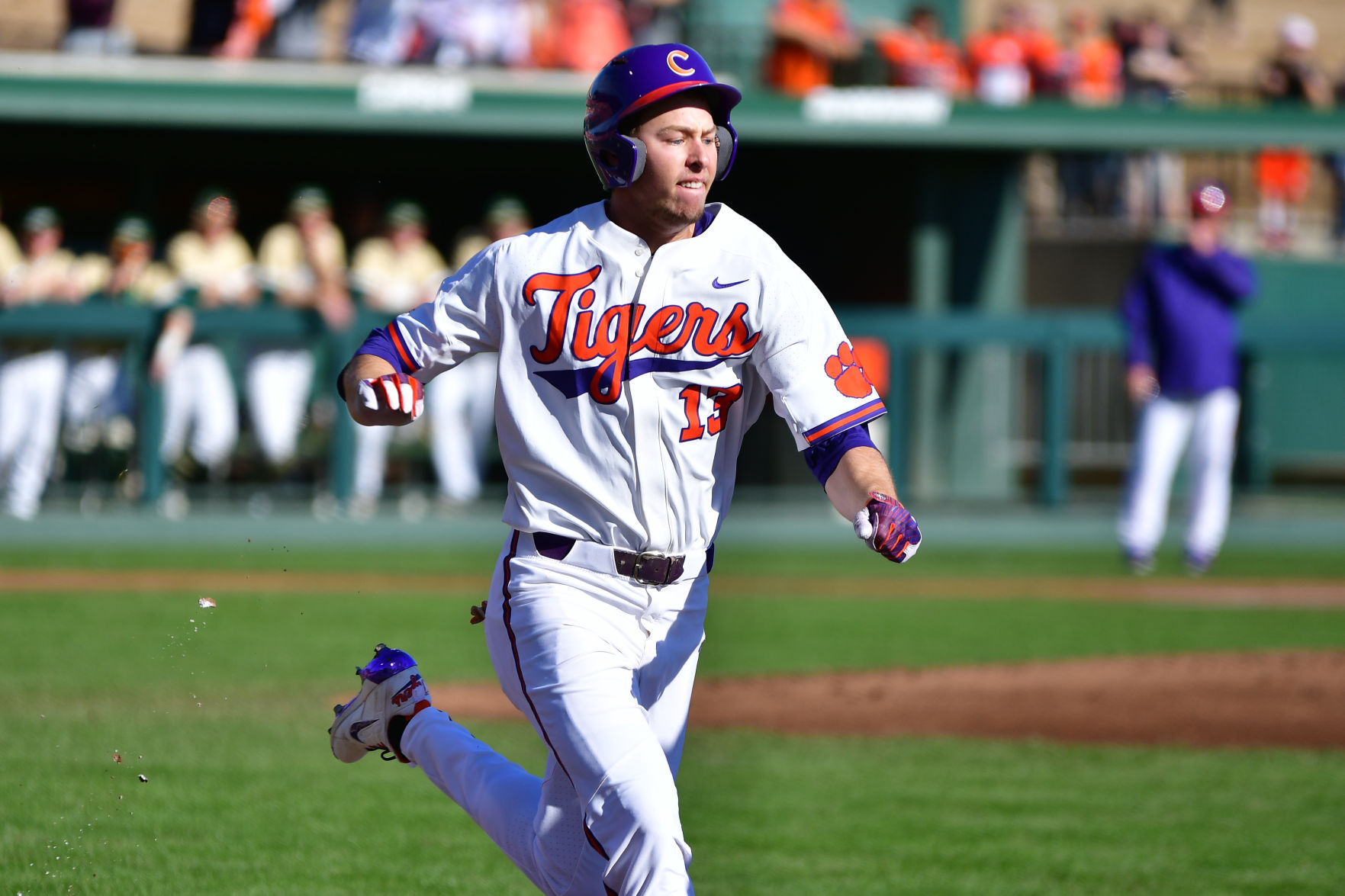 Clemson defeats Dallas Baptist 9-1 in game two