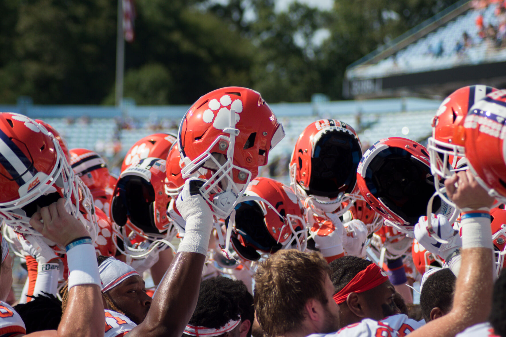 Clemson lands star 2025 DL recruit The Tiger