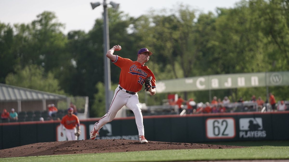 Clemson+pitcher+Mack+Anglin+%2832%29+pitches+against+Louisville+on+April+30%2C+2021.%26%23160%3B