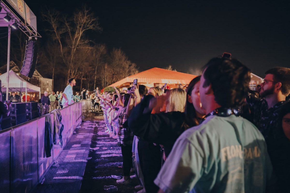 Before Kingston took the stage, Asst. VP for Campus Life, Mandy Hays, began requesting the audience stop clustering to the front, saying that Kingston would not perform if the request was ignored.
