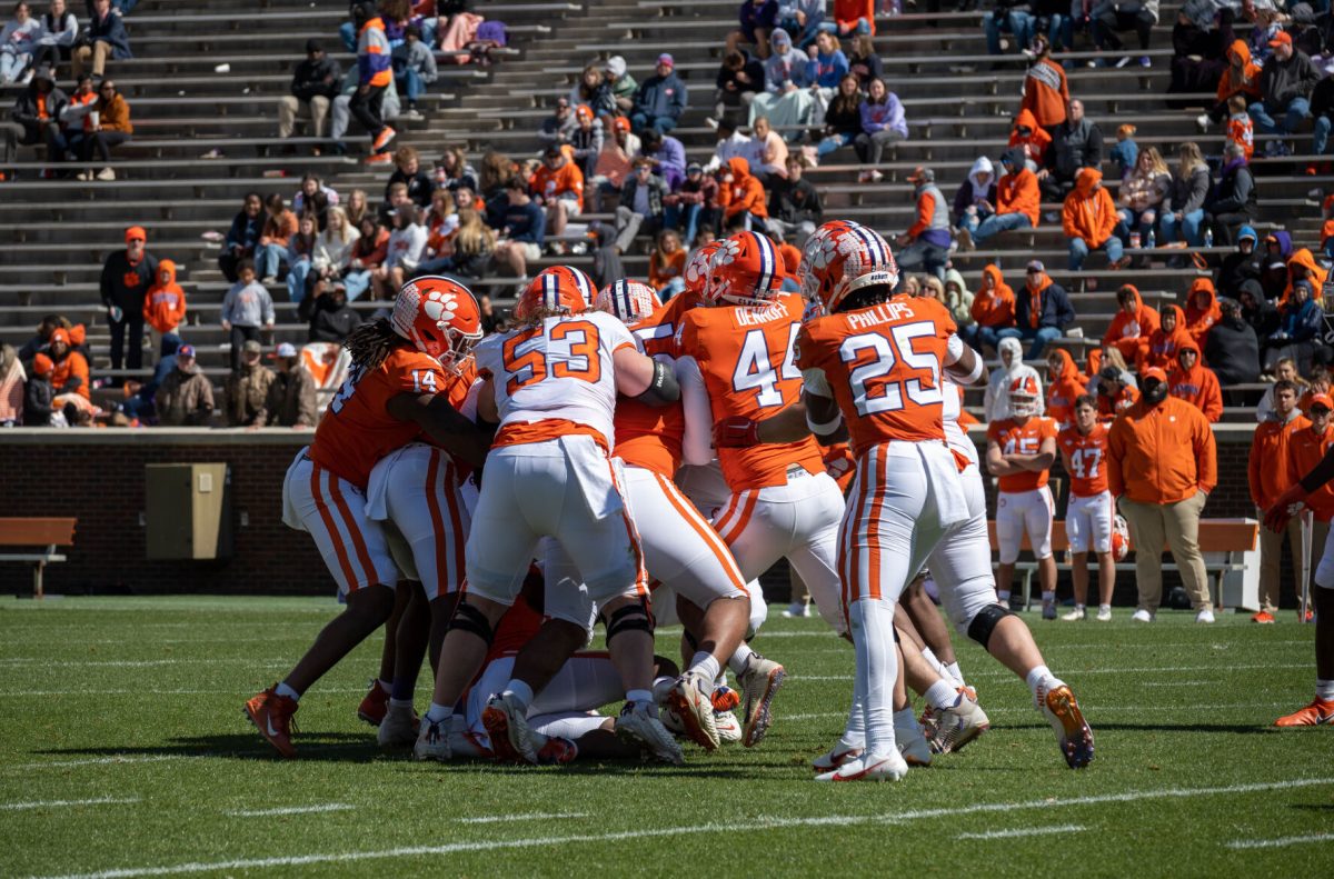 Clemson+safety+Jalyn+Phillips+%2825%29+plays+in+the+Tigers%26%238217%3B+2022+Spring+Game+in+Memorial+Stadium.