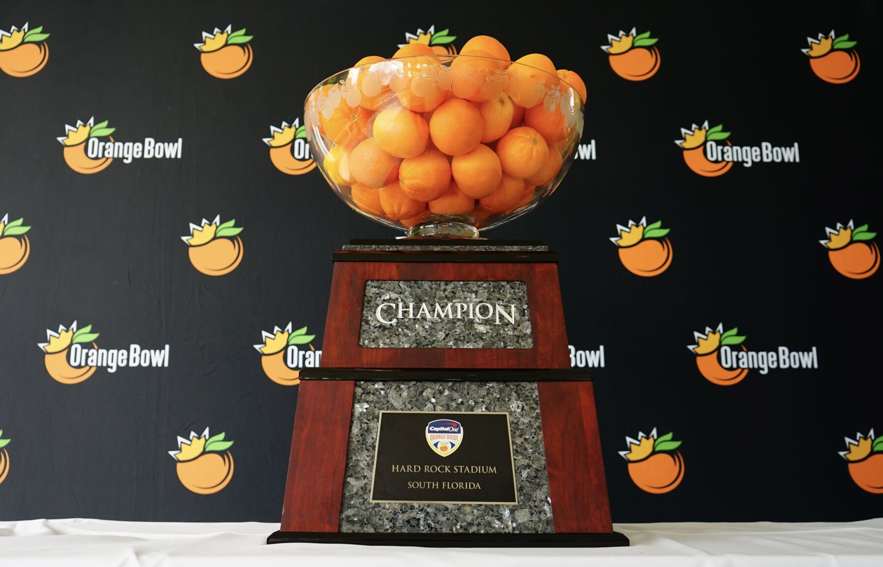 Our score predictions for the 2022 Orange Bowl featuring Clemson and Tennessee