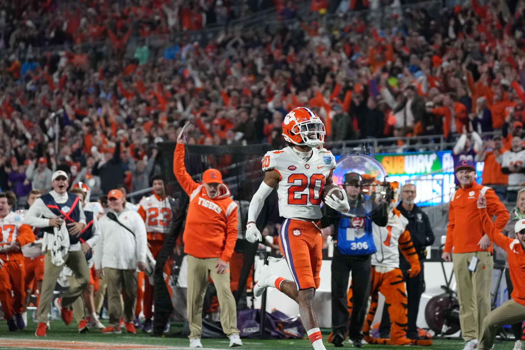 Our score predictions for the 2022 Orange Bowl featuring Clemson and Tennessee