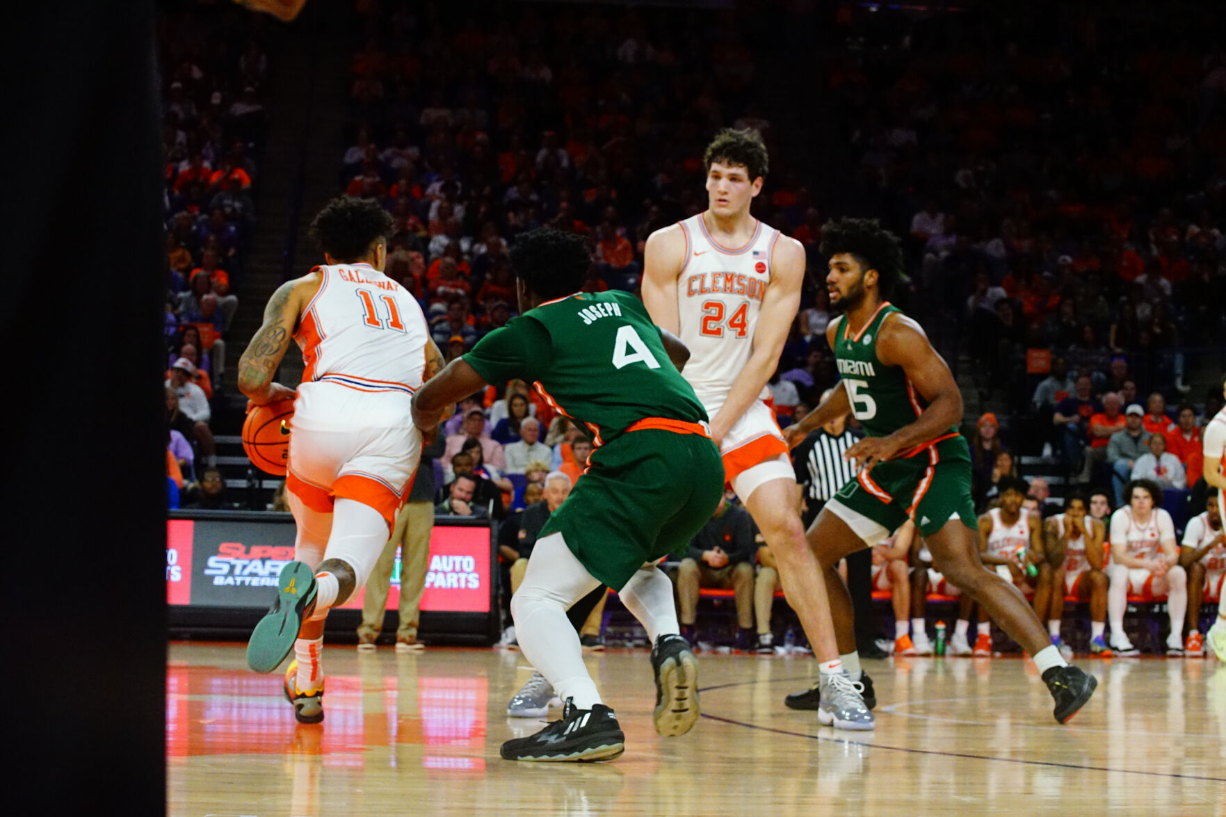 Paws up, paws down: Clemson vs. Miami