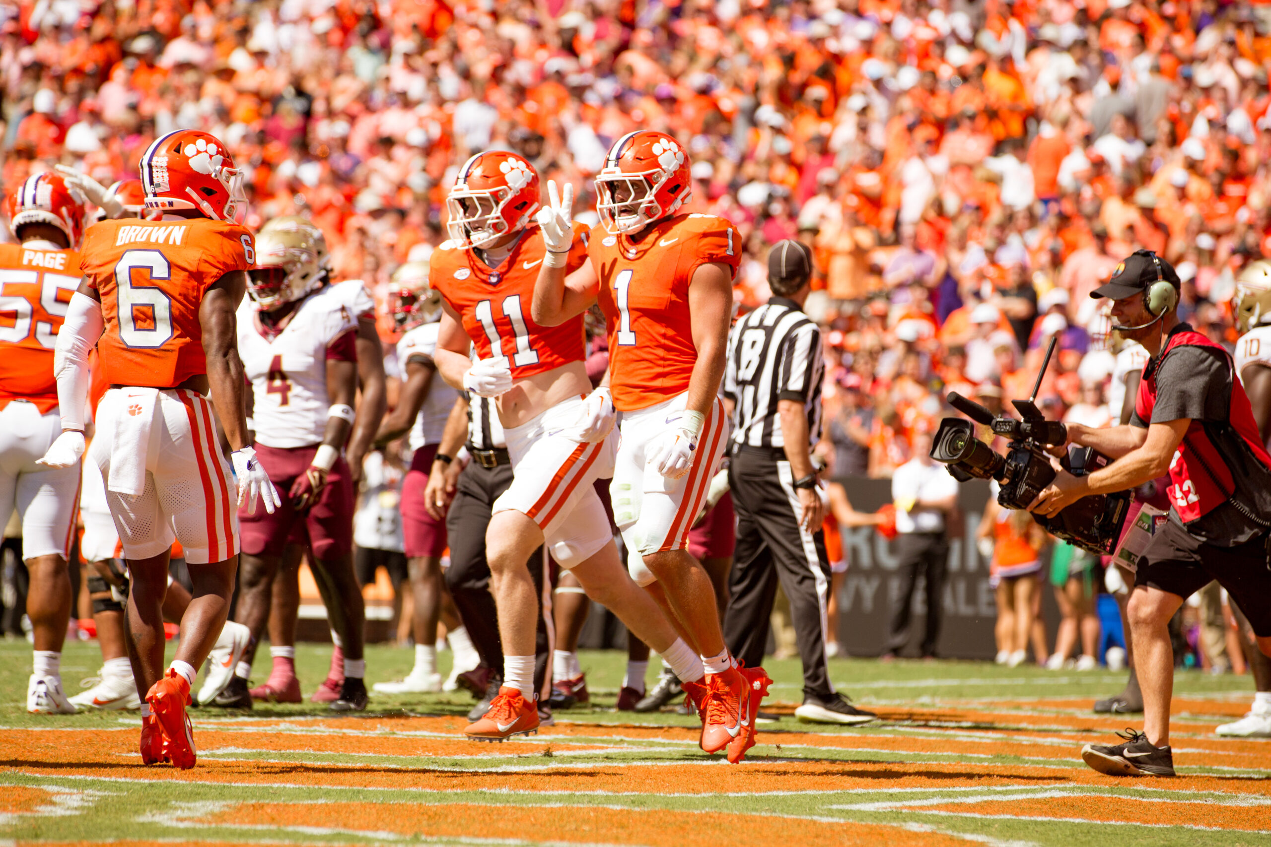 Clemson football deals what state