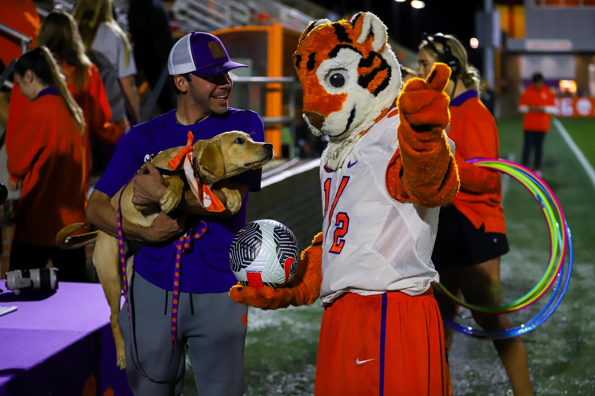 Pups on the pitch: No. 8 women's soccer shuts out Louisville