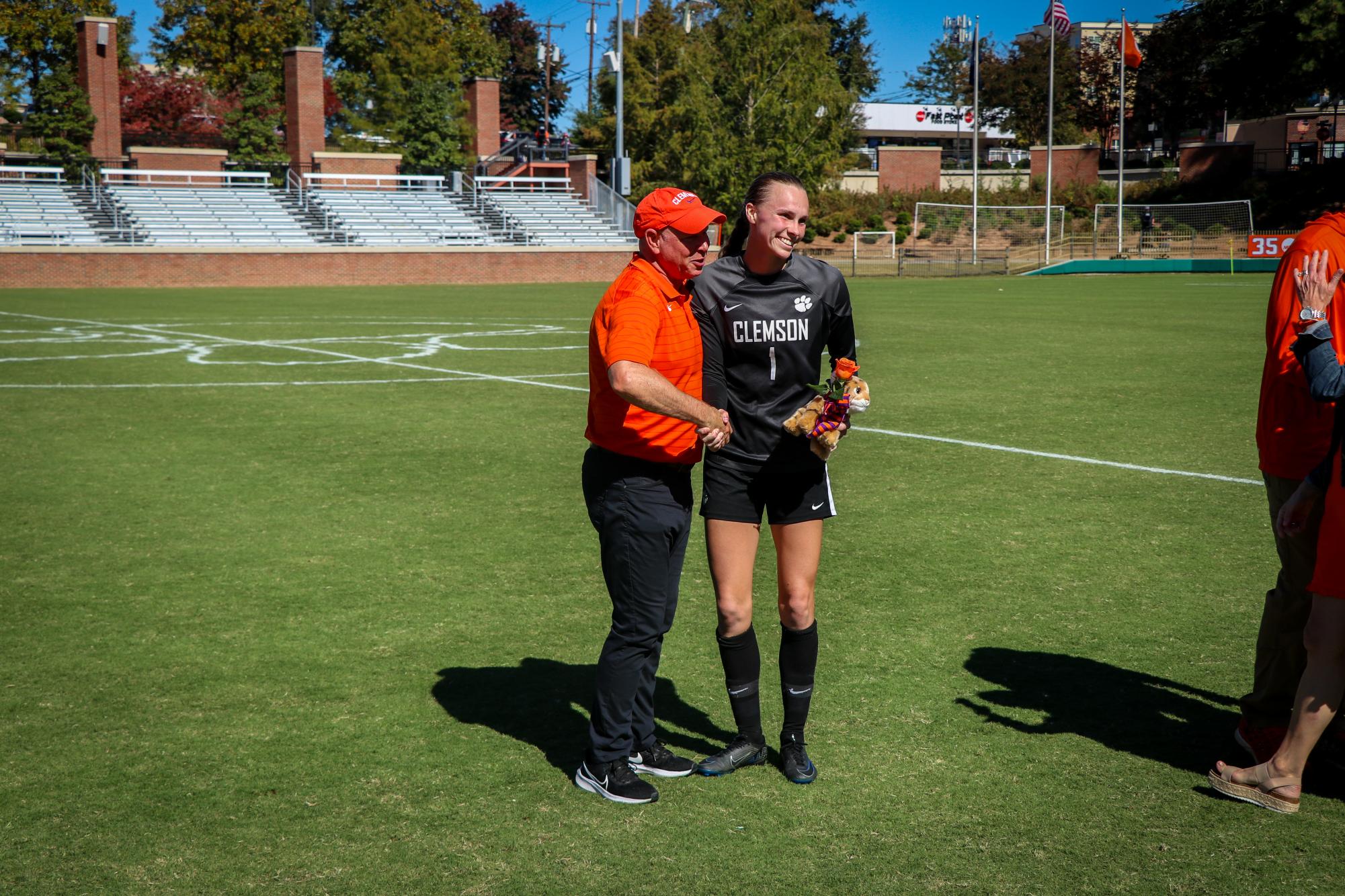 Gallery: No. 8 women's soccer defeats No. 18 Pitt in senior day victory