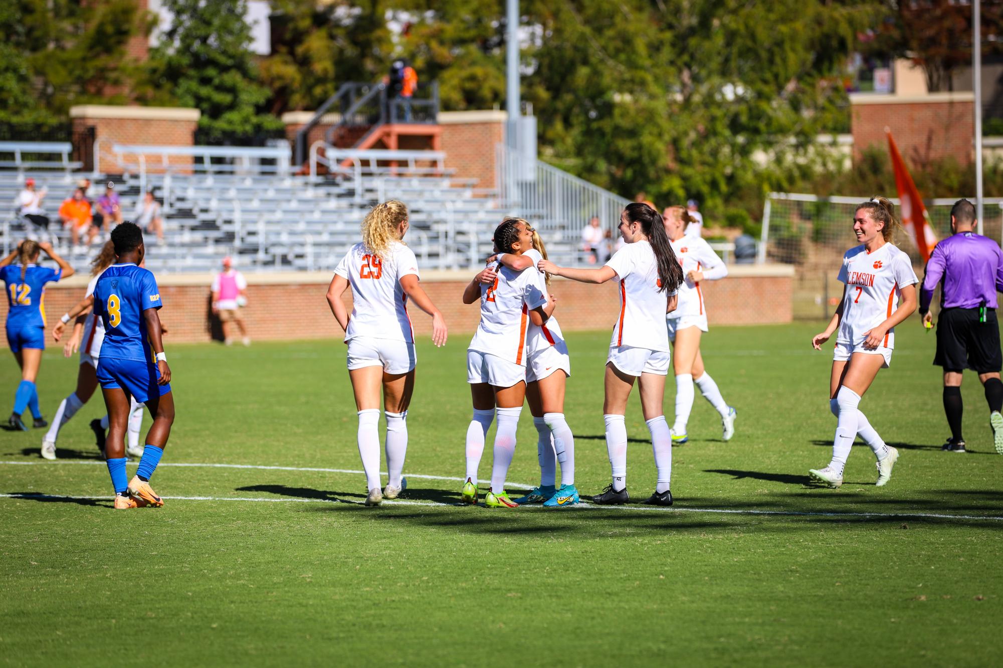 Gallery: No. 8 women's soccer defeats No. 18 Pitt in senior day victory