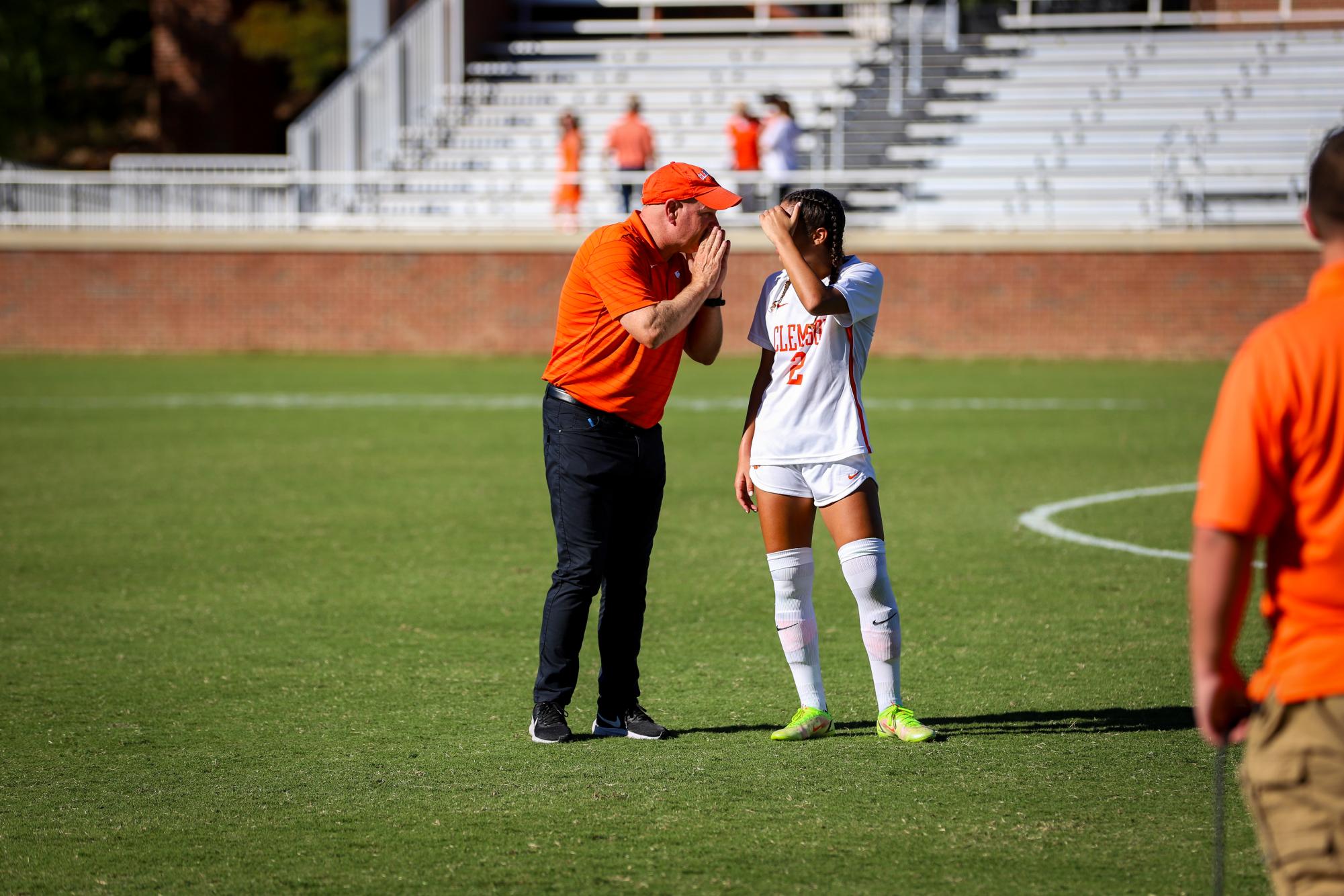 Gallery: No. 8 women's soccer defeats No. 18 Pitt in senior day victory