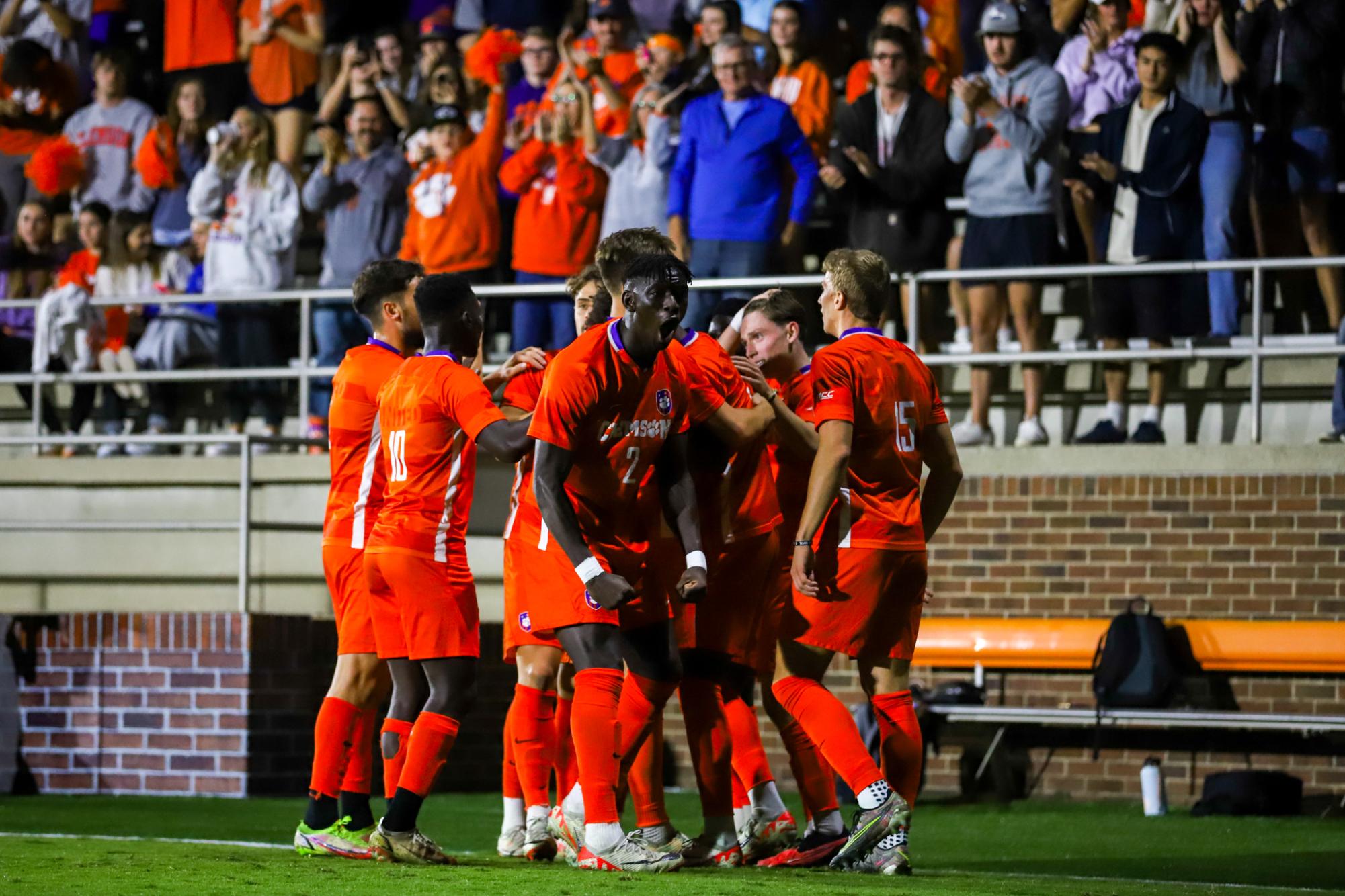 Gallery: Clemson dominates Louisville, advances to ACC Championship
