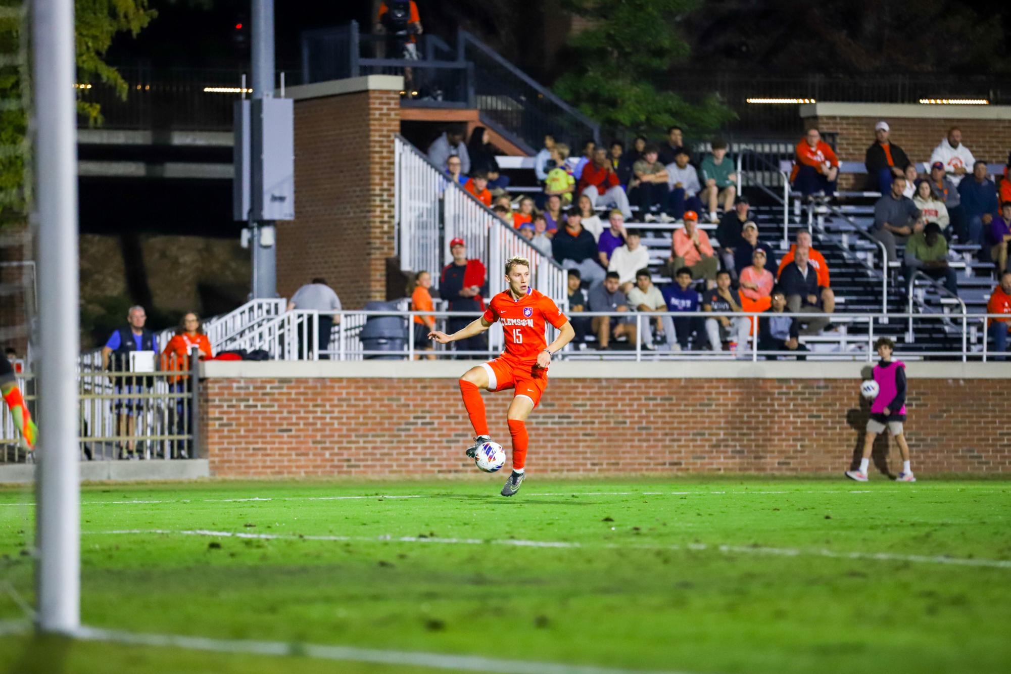 Gallery: Clemson dominates Louisville, advances to ACC Championship