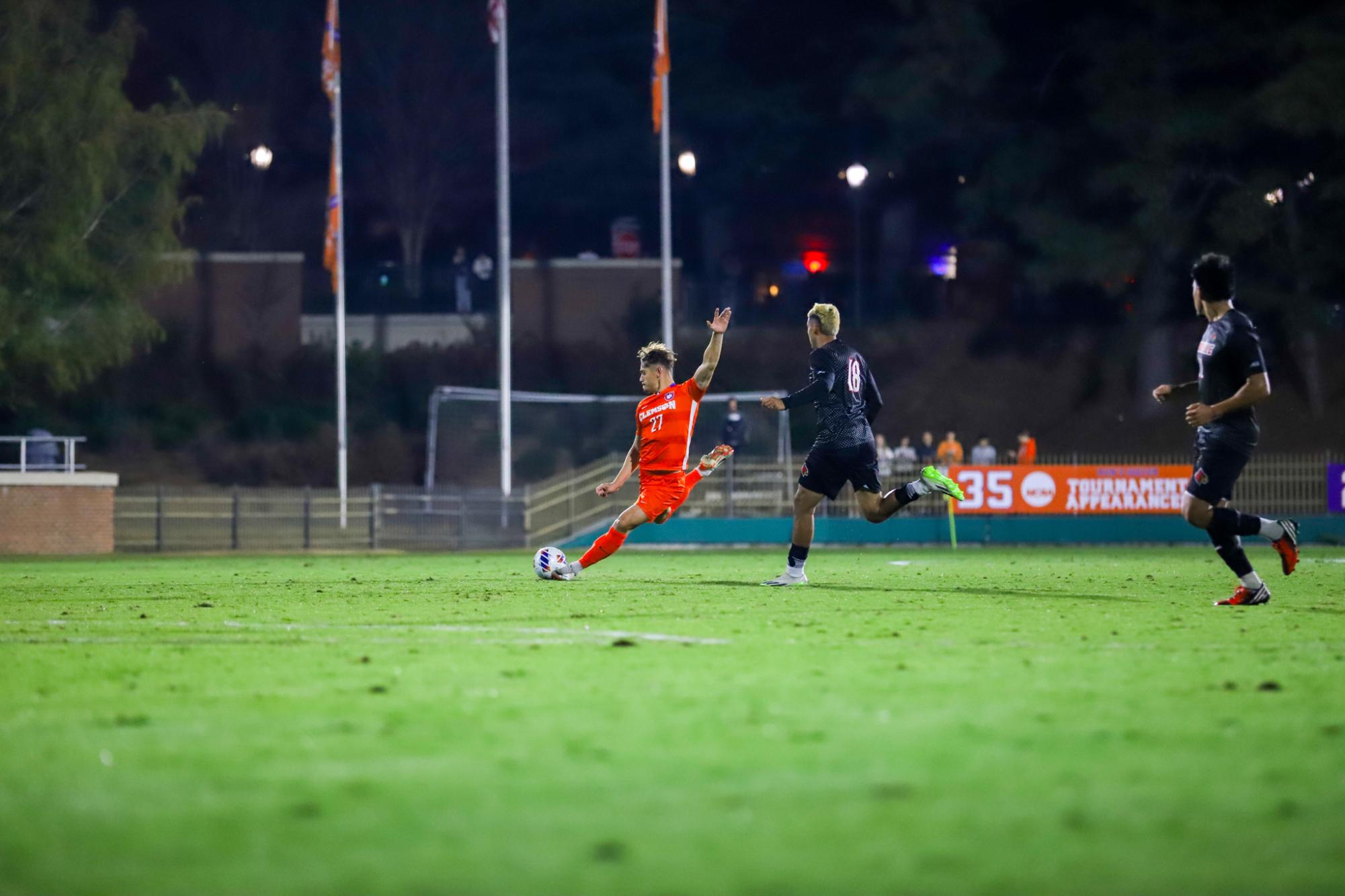Gallery: Clemson dominates Louisville, advances to ACC Championship