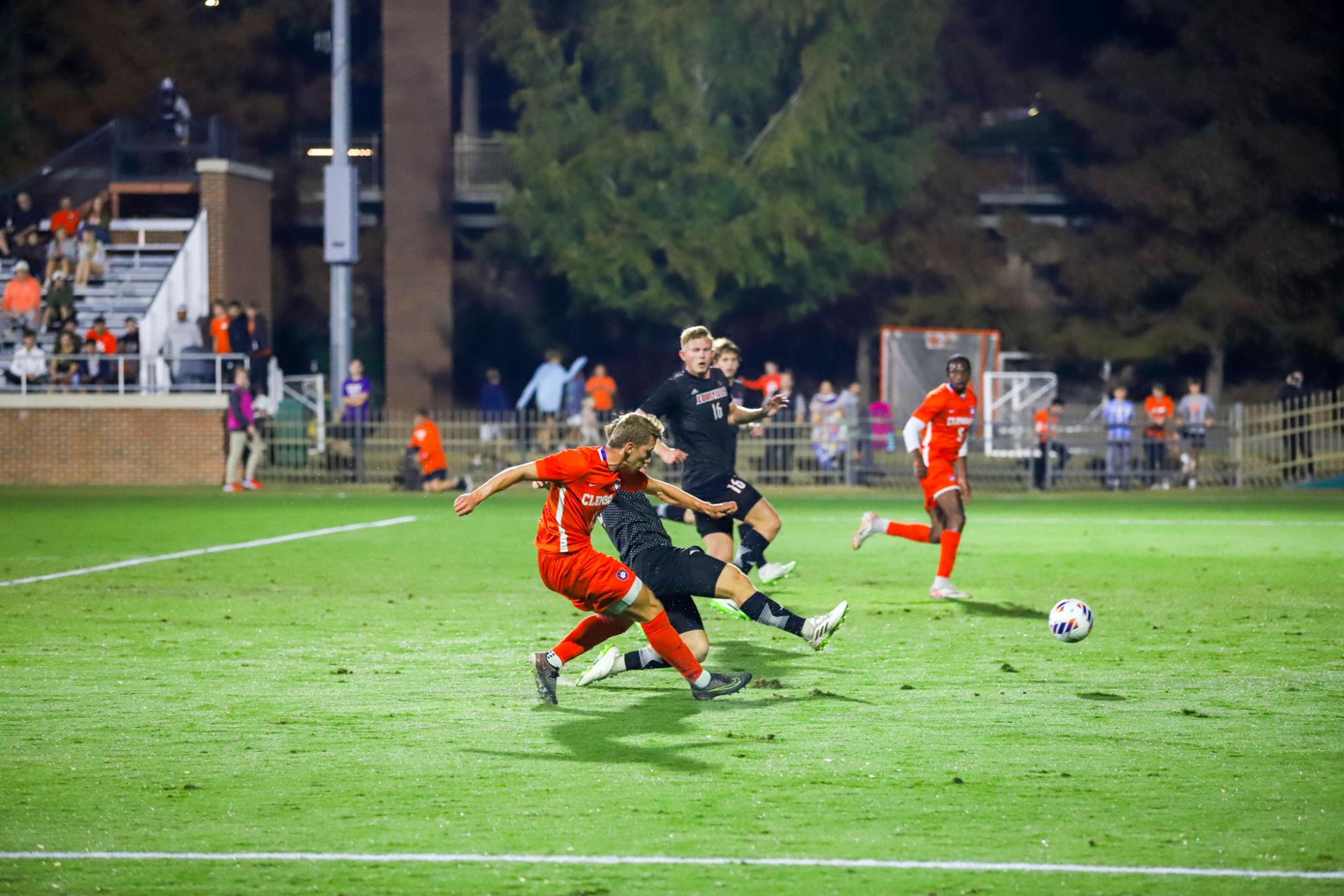 Gallery: Clemson dominates Louisville, advances to ACC Championship