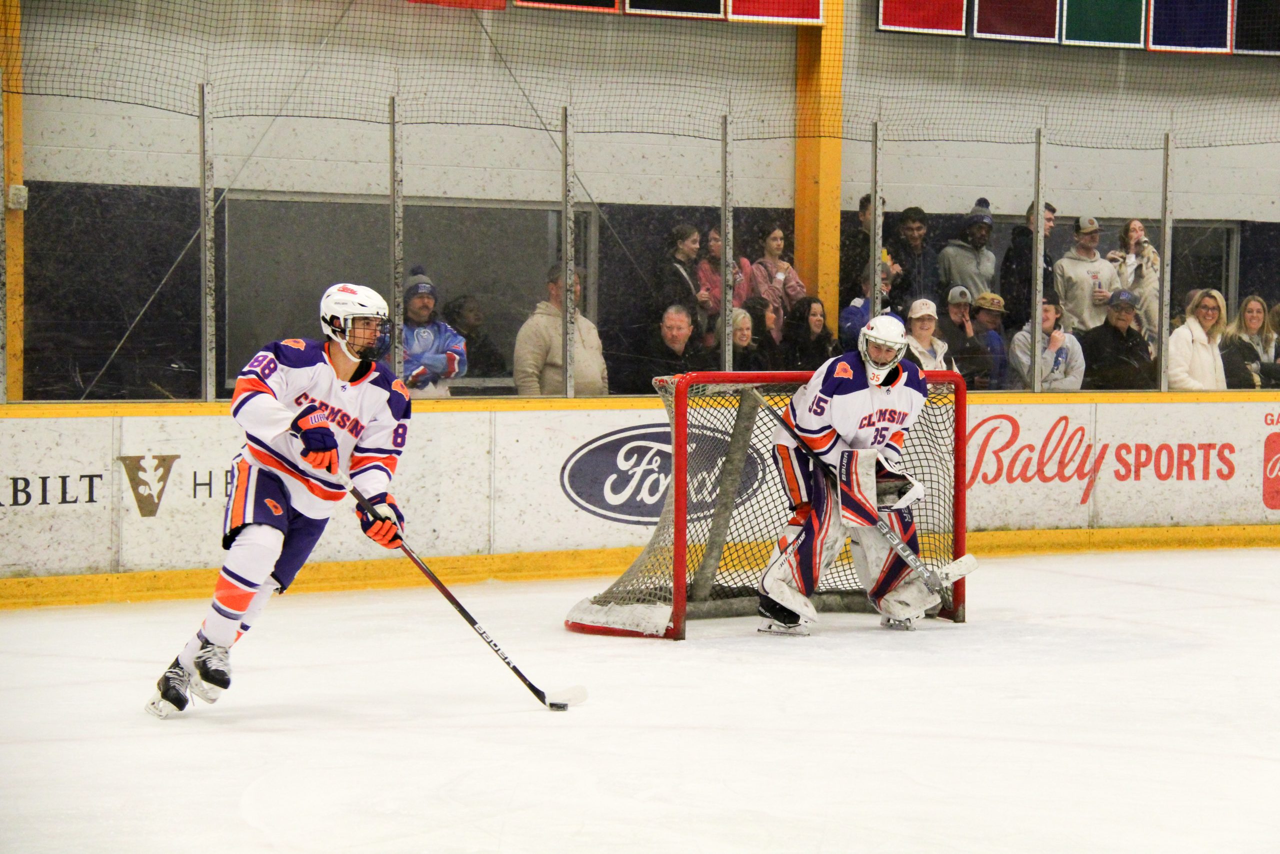 Clemson Ice Hockey Upsets No. 1 FAU, Advances To Title Game