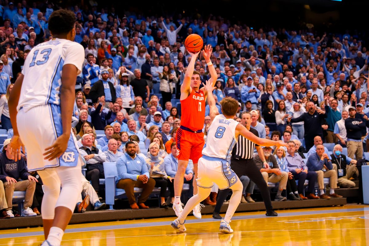 Clemson+guard+Joseph+Girard+III+%2811%29+earned+himself+his+first+career+ACC+Player+of+the+Week+honor+with+dominant+performances+over+North+Carolina+and+Syracuse+last+week.+