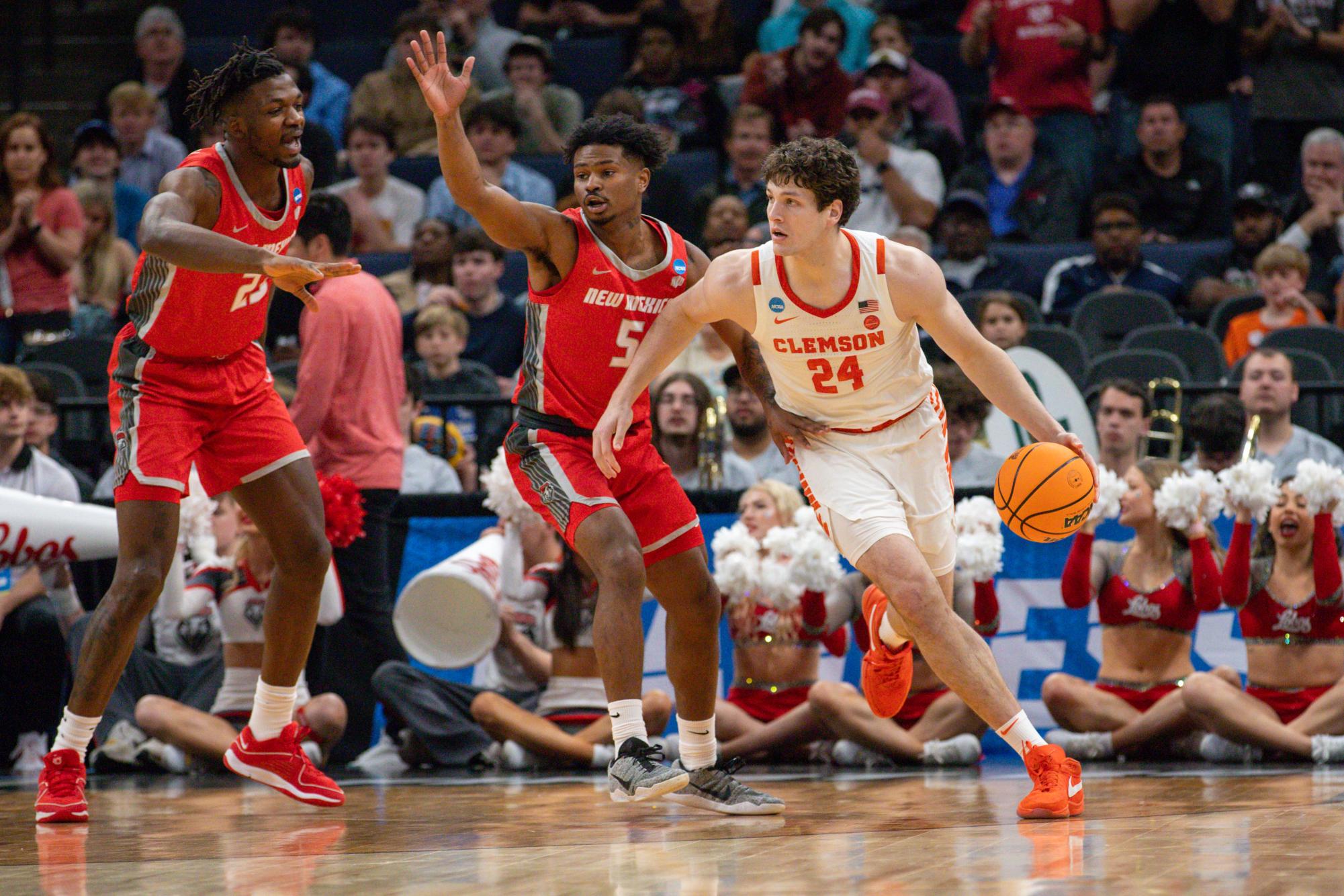 Gallery: Clemson tops New Mexico in opening round of NCAA Tournament