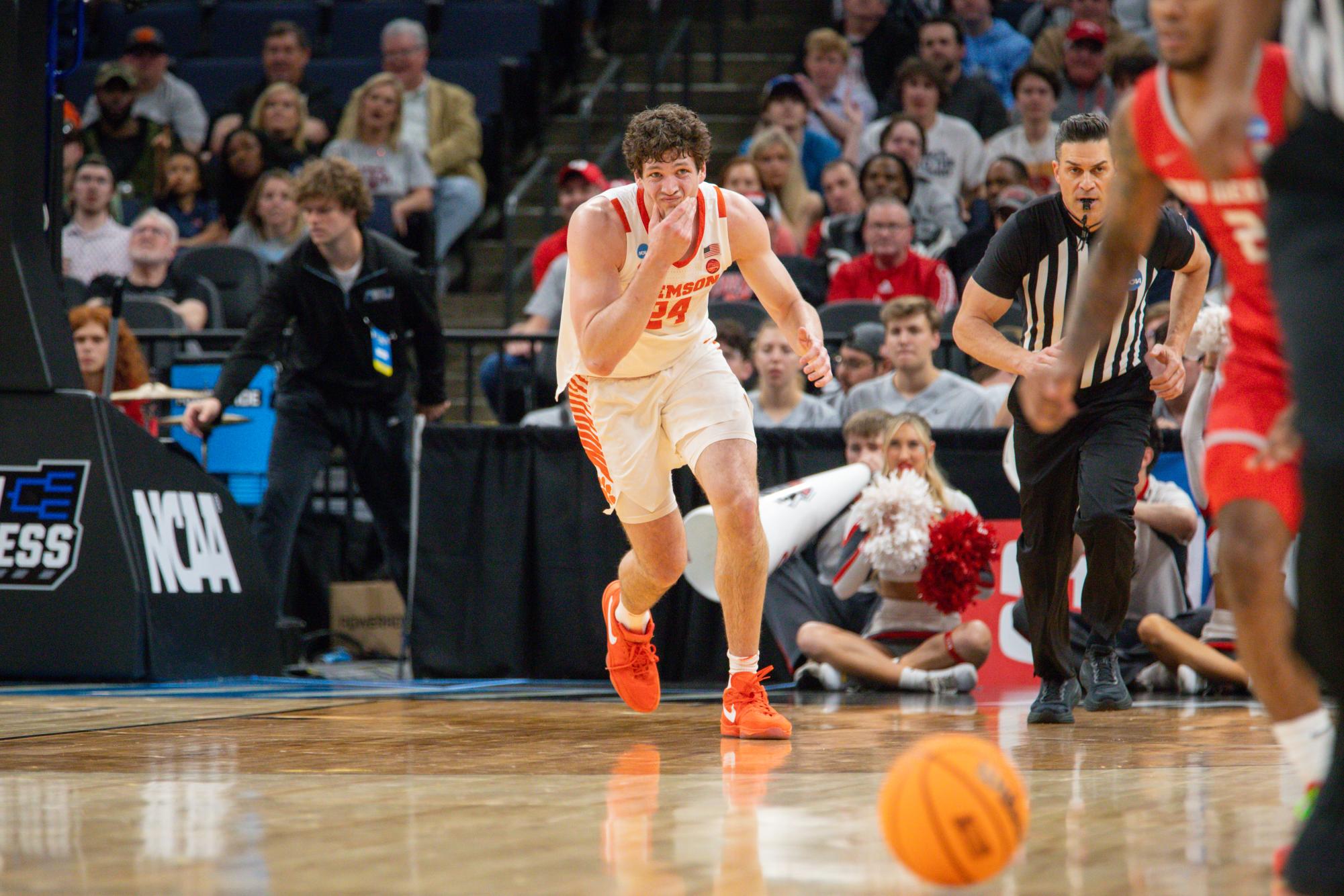 Gallery: Clemson tops New Mexico in opening round of NCAA Tournament