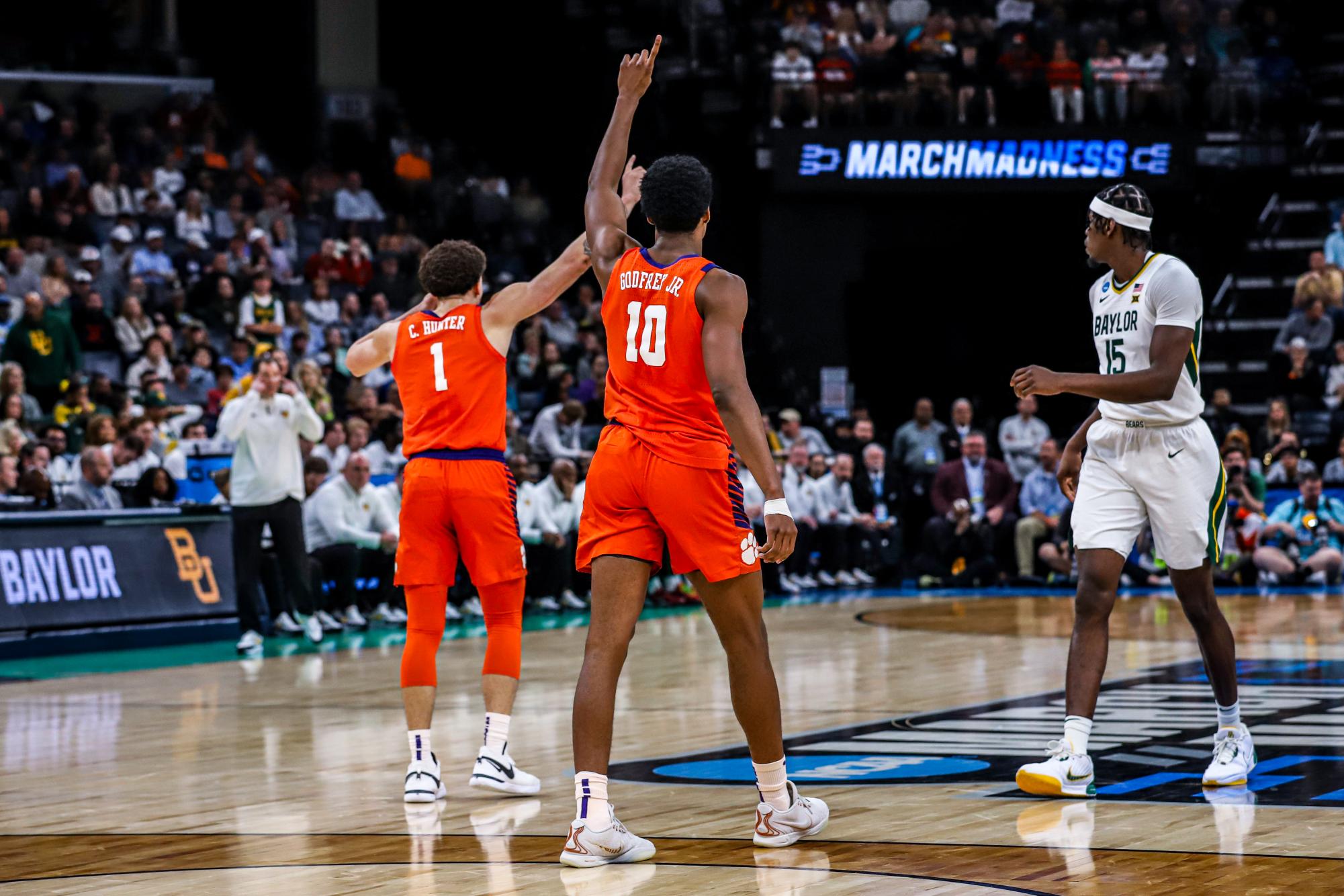 Galley: Clemson upsets Baylor in second round of NCAA Tournament