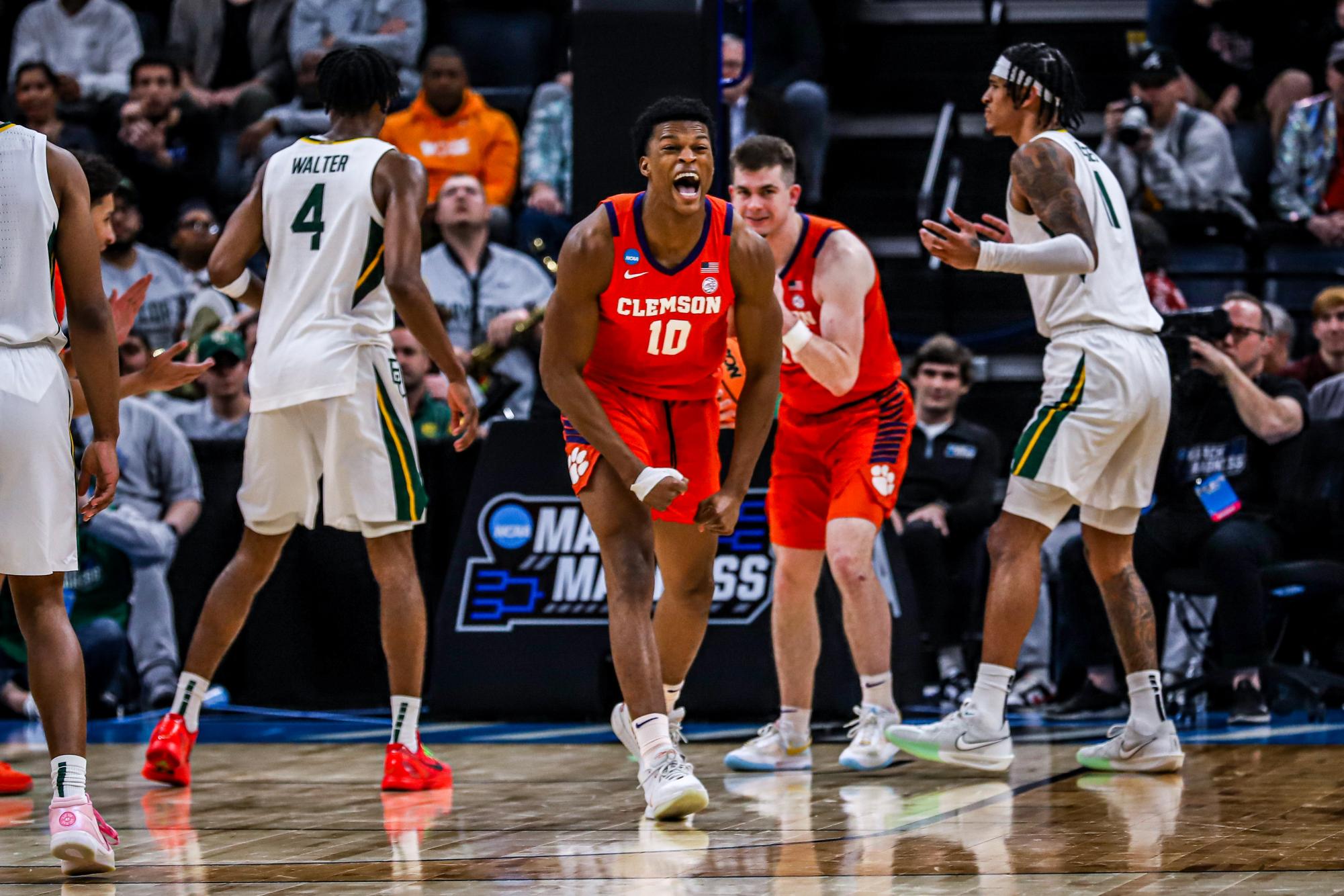 Galley: Clemson upsets Baylor in second round of NCAA Tournament