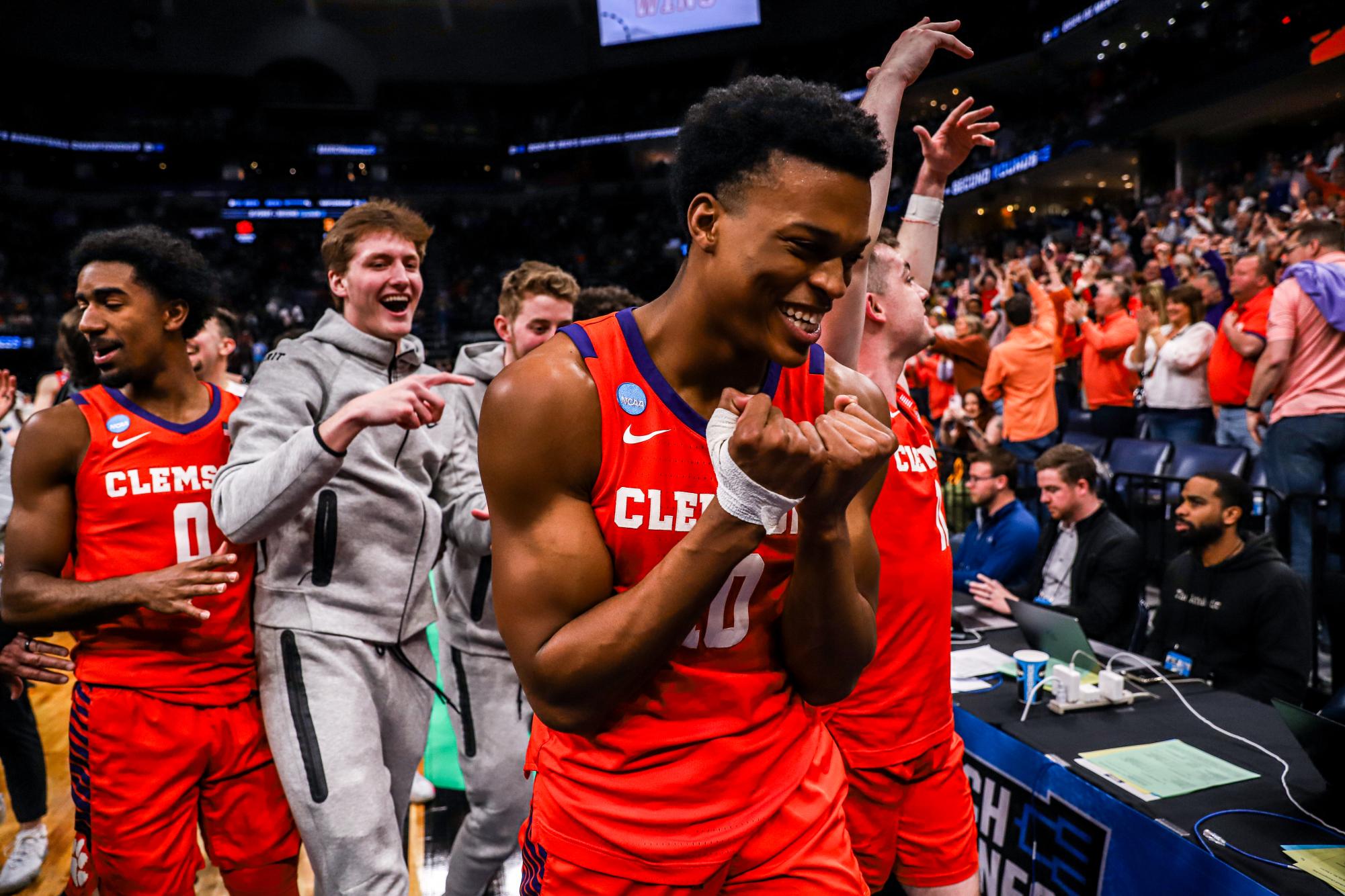 Galley: Clemson upsets Baylor in second round of NCAA Tournament