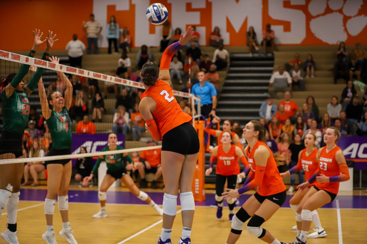 Kennedy Wagner (2) helped lift the Tigers to victory against Maryland Eastern Shore with 14 kills and a .345 hitting percentage.