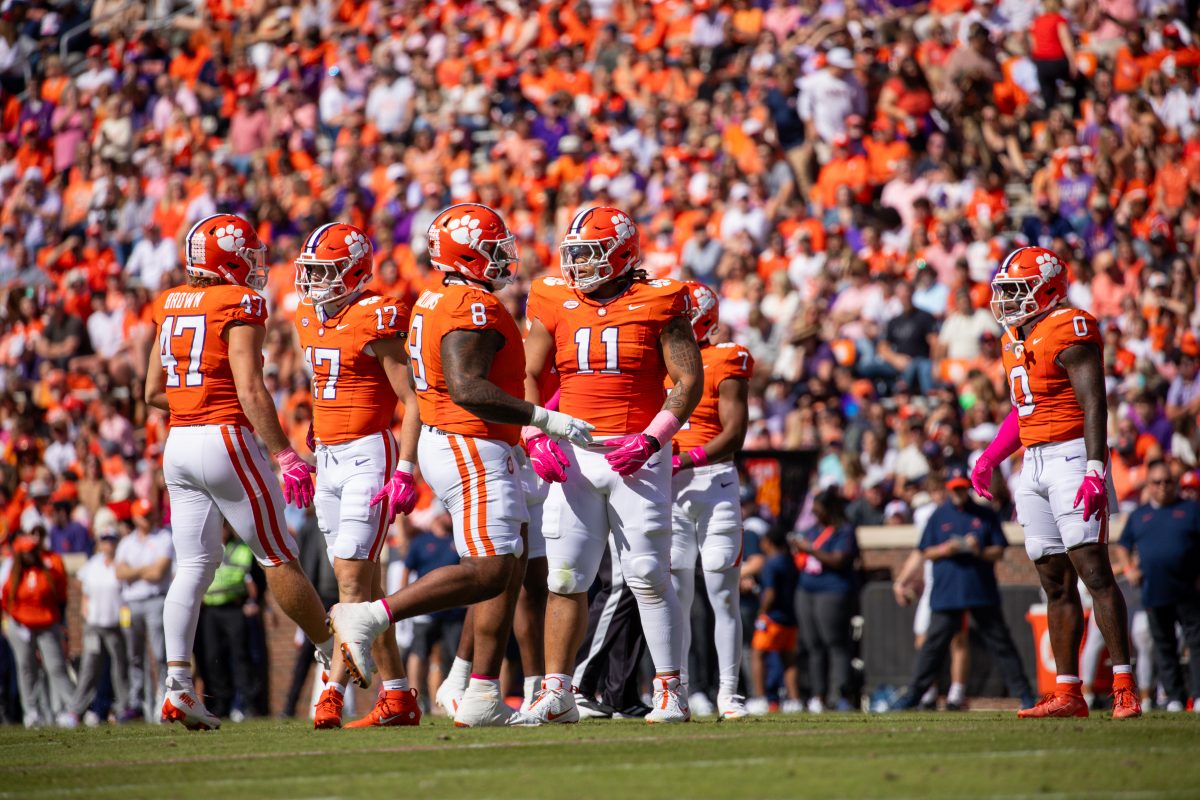 Peter Woods has had a successful game after sitting out due to injury against NC State and Stanford- he has four solo tackles, including one for loss in the first half alone. 