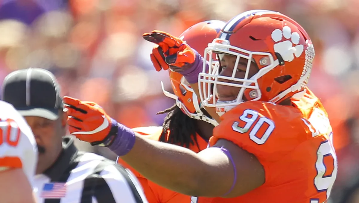 Former Clemson defensive tackle Dexter Lawrence II continues his dominant season for the New York Giants, leading the NFL in sacks with nine.