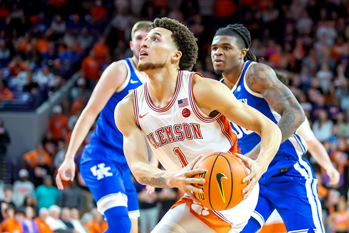 Clemson guard Chase Hunter (1) has now scored at least 25 points in three different games this season.