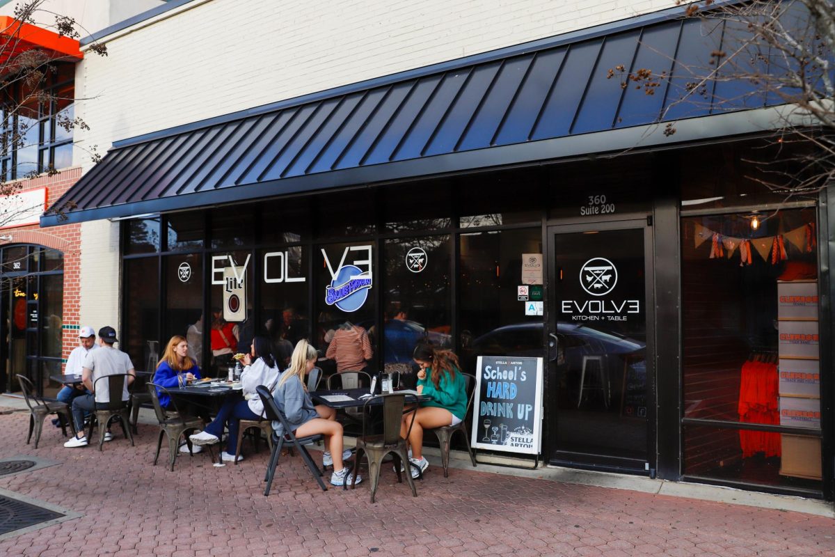 Evolve Kitchen + Table, located in the heart of downtown, is a favorite spot for students to visit with their parents.