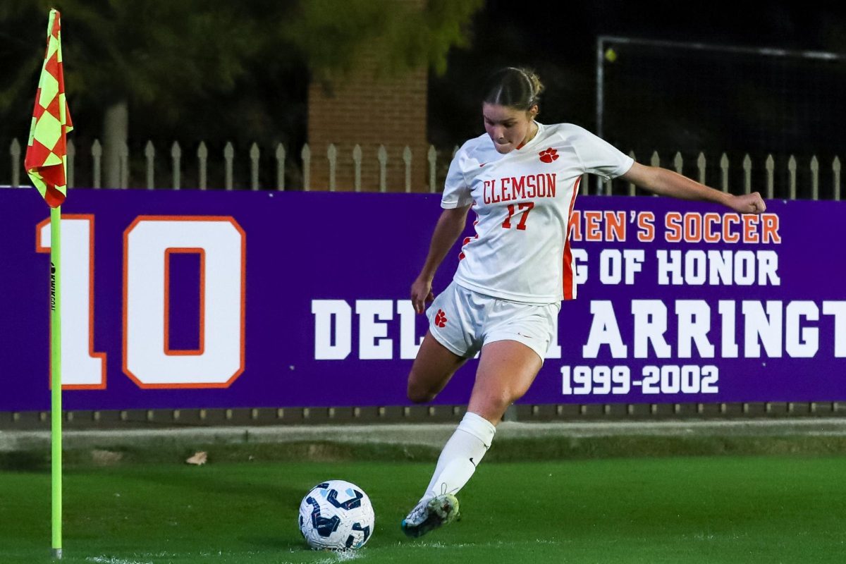 Midfielder Anna Castenfelt swings in a corner against Louisville on Oct. 31, 2024.
