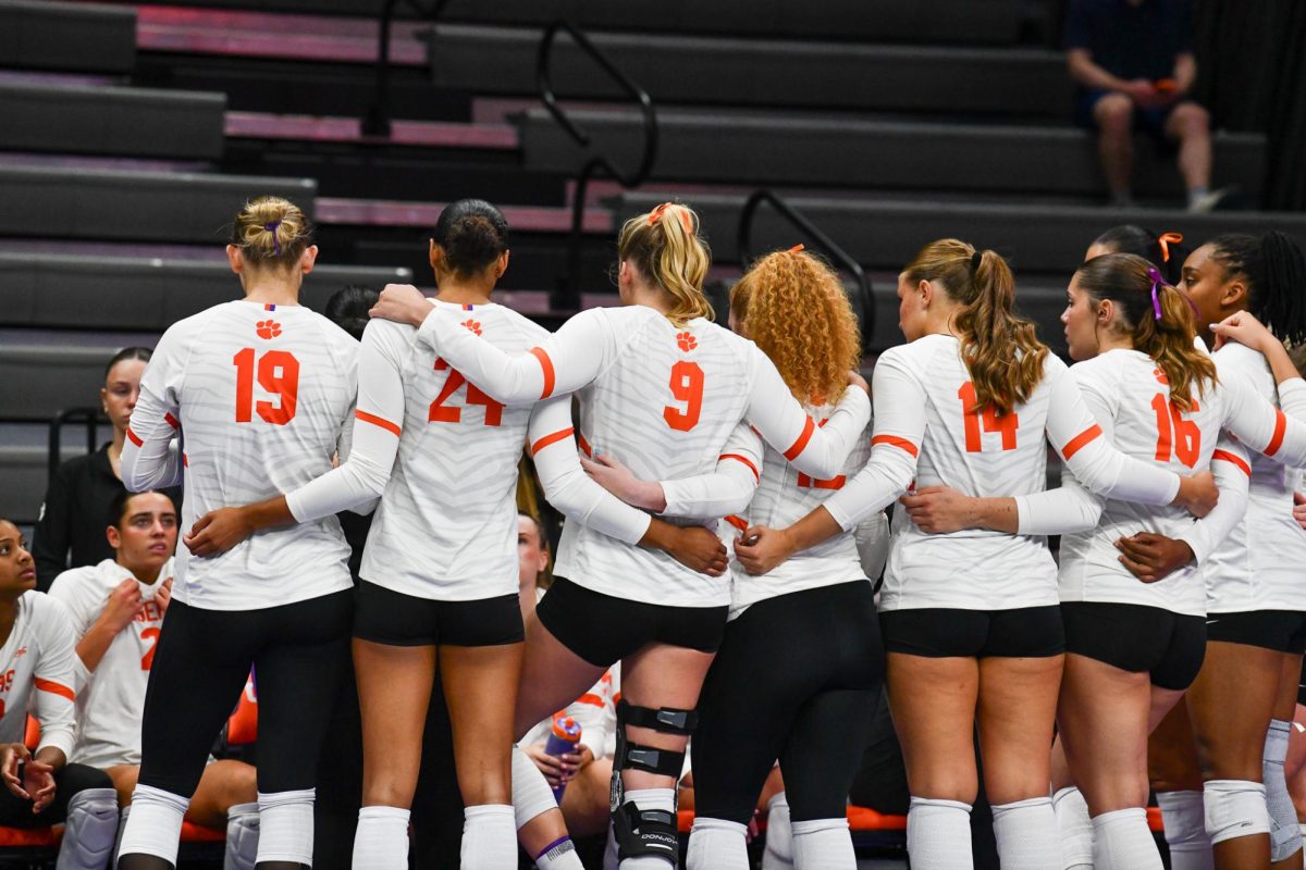 Clemson volleyball faced its first loss of the season in the team's ACC opener against Florida State at Jervey Gym.