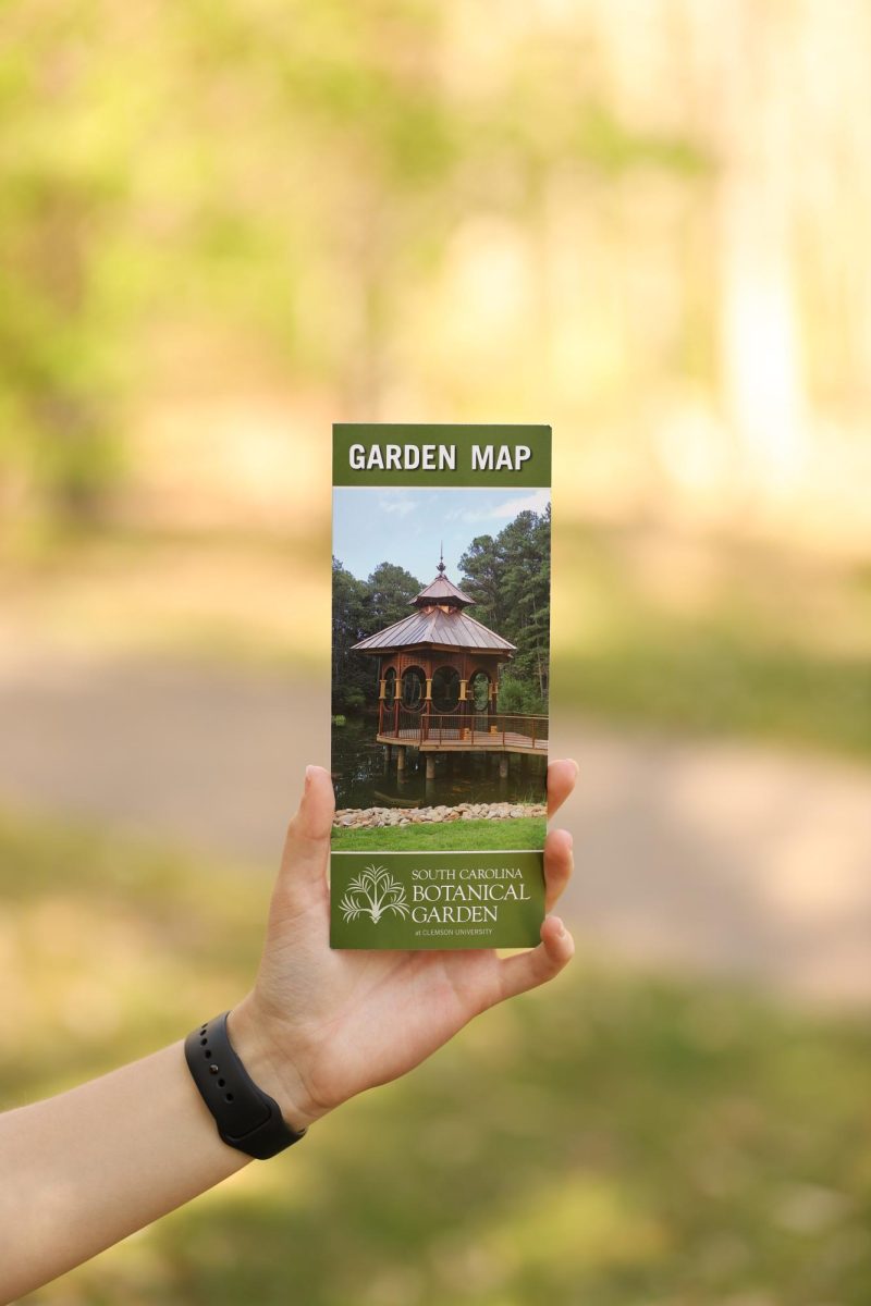 The Botanical Garden offers workshops, tours and more that can help you get out of your rut and reconnect with nature this semester.