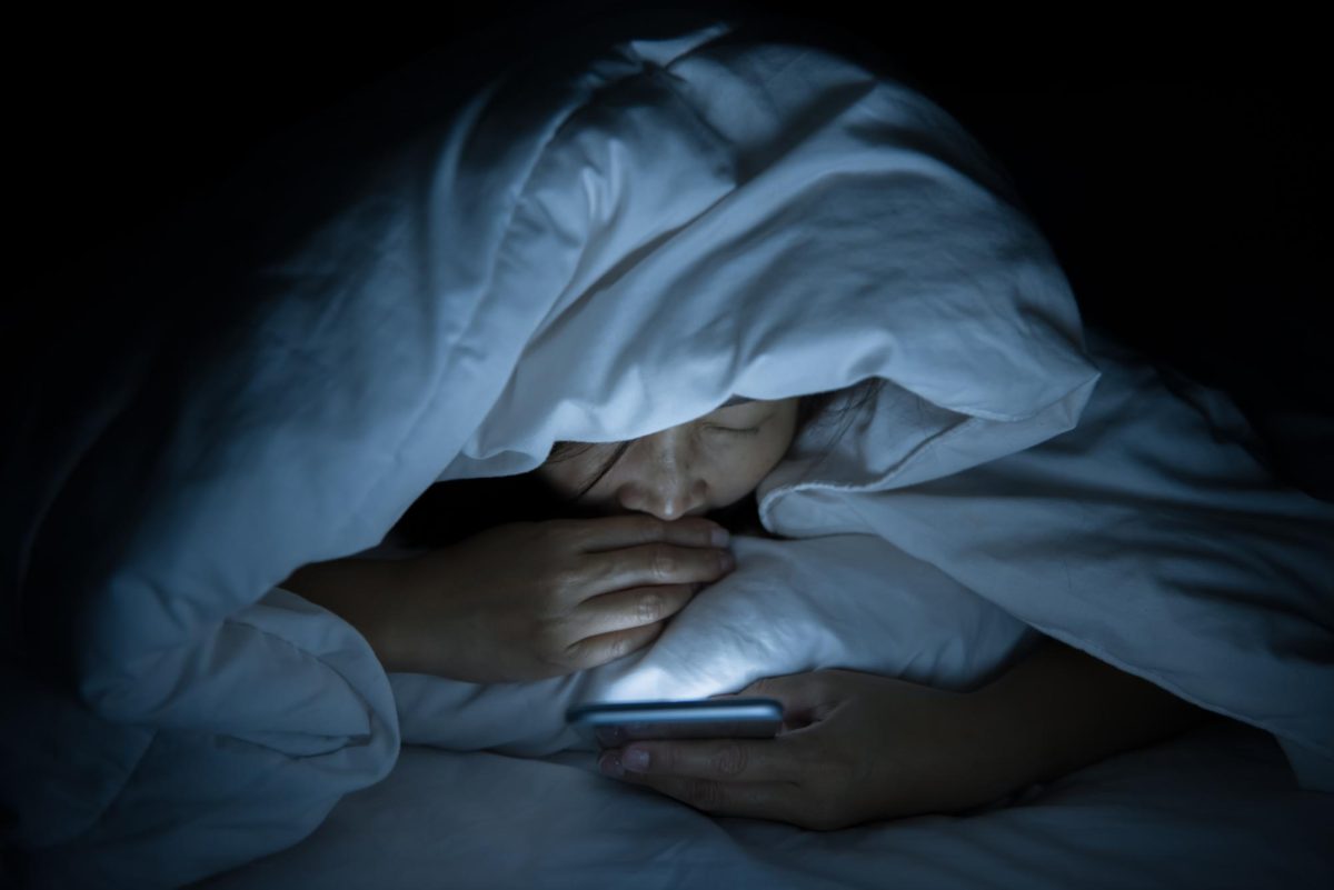 Use of blue-light devices has raised concerns as it causes the insufficient sleep or sleep disturbance.
